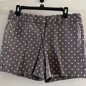 Ann Taylor chino shorts grey and white polka dot patterned (6)